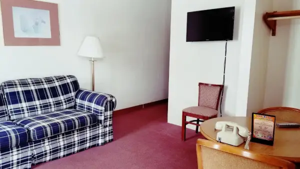 Stay Inn 7